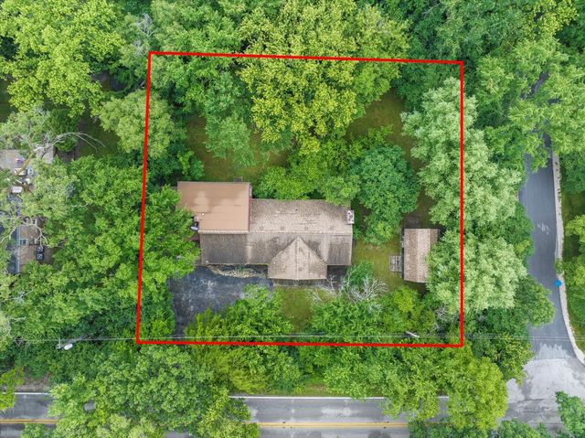 9303 119th Street W, Palos Park, IL 60464
