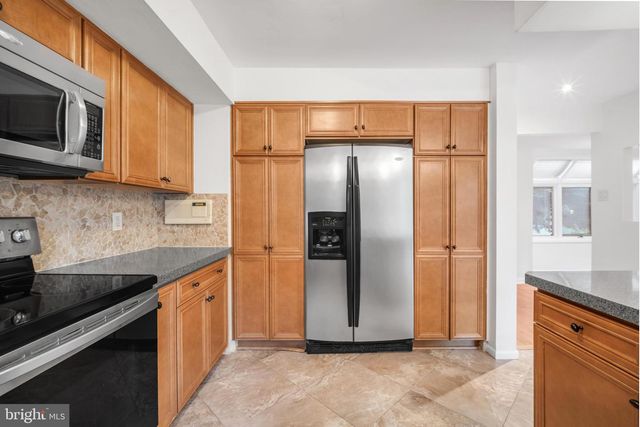 93 MEER DR, Feasterville Trevose, PA 19053