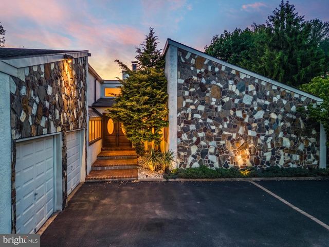 93 MEER DR, Feasterville Trevose, PA 19053