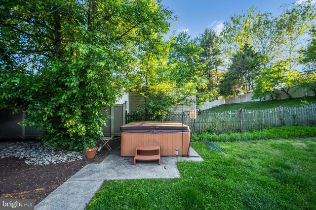 93 MEER DR, Feasterville Trevose, PA 19053