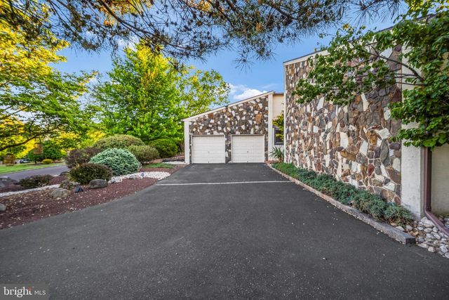 93 MEER DR, Feasterville Trevose, PA 19053