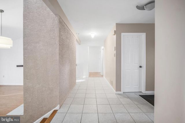 93 MEER DR, Feasterville Trevose, PA 19053