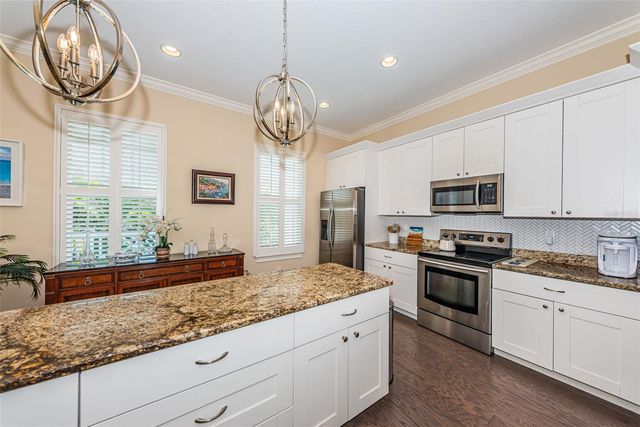 7010 GREVILLA AVENUE S, South Pasadena, FL 33707