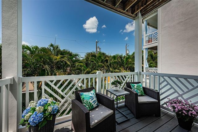 7010 GREVILLA AVENUE S, South Pasadena, FL 33707