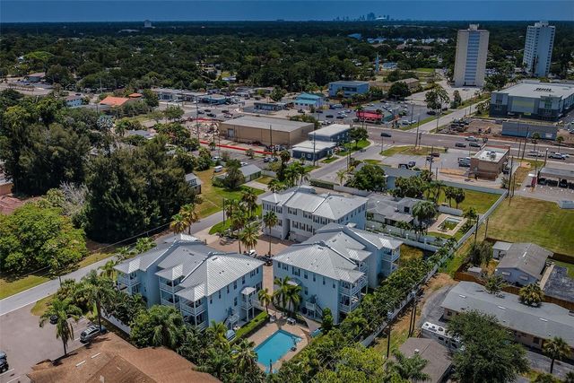 7010 GREVILLA AVENUE S, South Pasadena, FL 33707