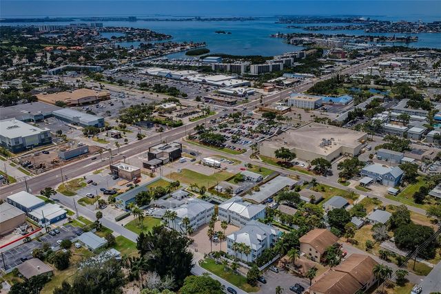 7010 GREVILLA AVENUE S, South Pasadena, FL 33707