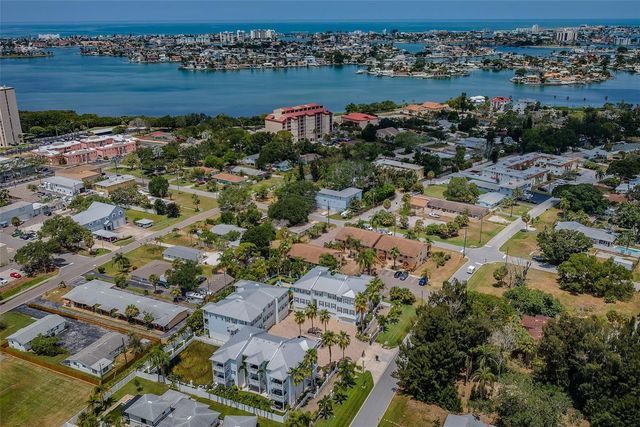7010 GREVILLA AVENUE S, South Pasadena, FL 33707
