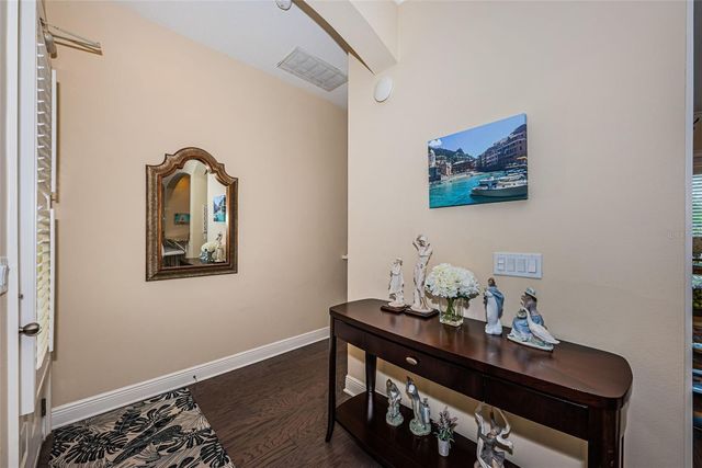 7010 GREVILLA AVENUE S, South Pasadena, FL 33707