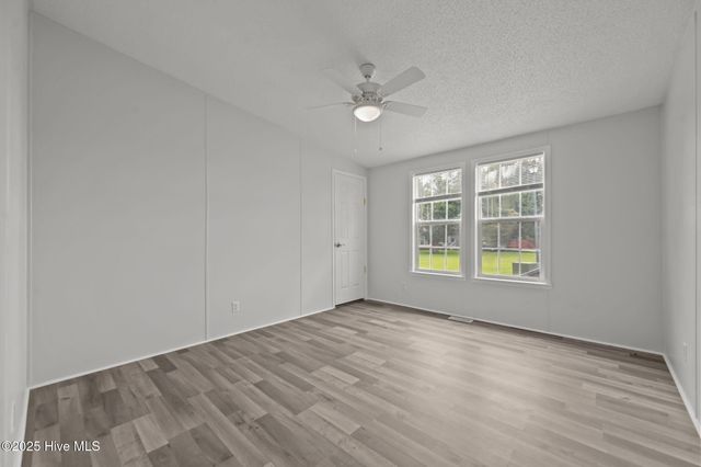 124 Rainmaker Drive, Jacksonville, NC 28540