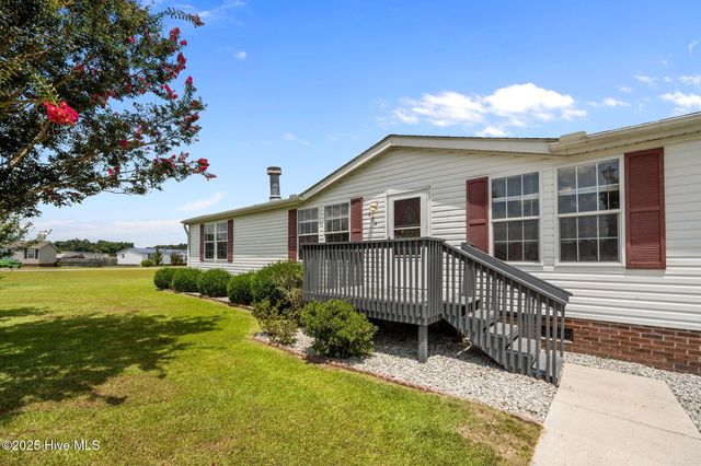 124 Rainmaker Drive, Jacksonville, NC 28540