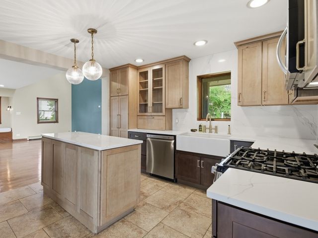 19W681 109th Street, Lemont, IL 60439
