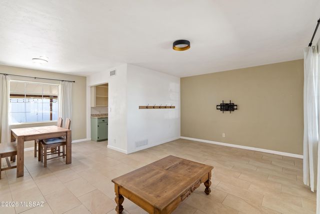 639 N Benton Avenue, Tucson, AZ 85711