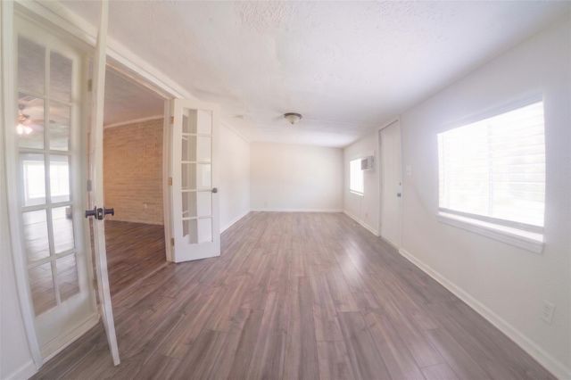 4904 Meadow Lark Lane, Dickinson, TX 77539