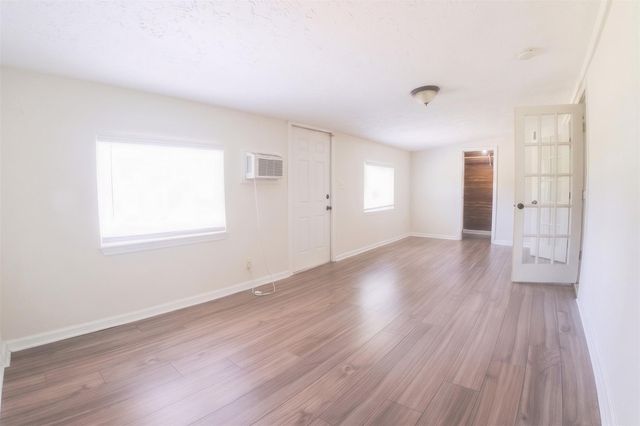 4904 Meadow Lark Lane, Dickinson, TX 77539