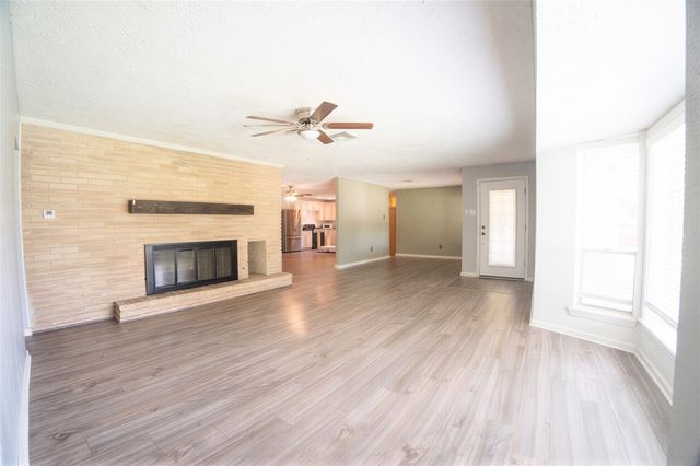 4904 Meadow Lark Lane, Dickinson, TX 77539