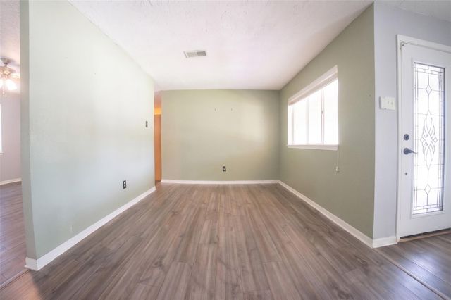4904 Meadow Lark Lane, Dickinson, TX 77539