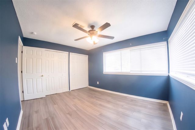 4904 Meadow Lark Lane, Dickinson, TX 77539