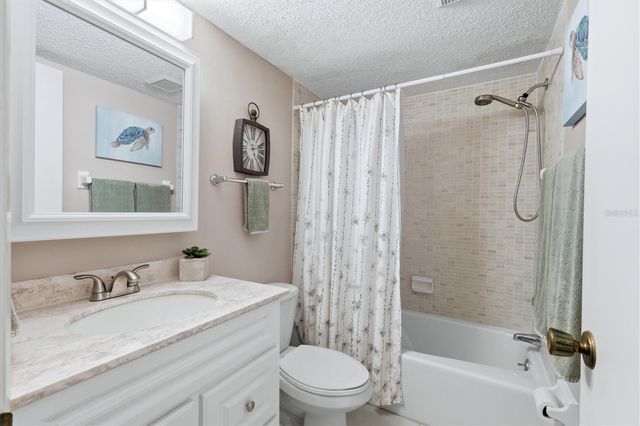 2756 CLUBHOUSE DRIVE 101, Sarasota, FL 34232