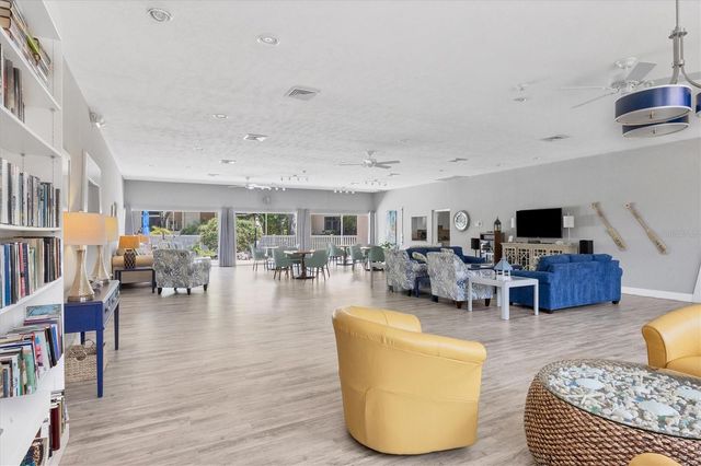 2756 CLUBHOUSE DRIVE 101, Sarasota, FL 34232