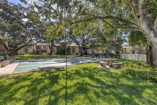 2756 CLUBHOUSE DRIVE 101, Sarasota, FL 34232