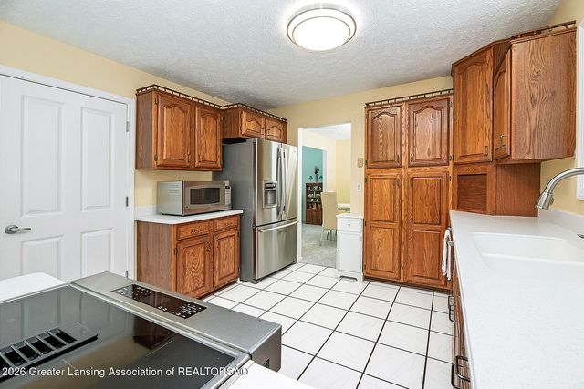 3934 E Sunwind Drive, Okemos, MI 48864