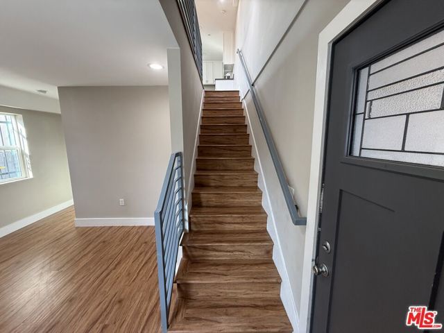 2303 Hauser Boulevard, Los Angeles, CA 90016