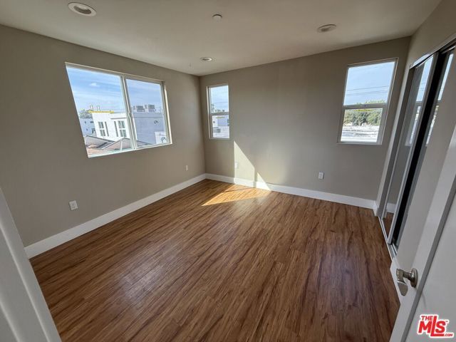 2303 Hauser Boulevard, Los Angeles, CA 90016