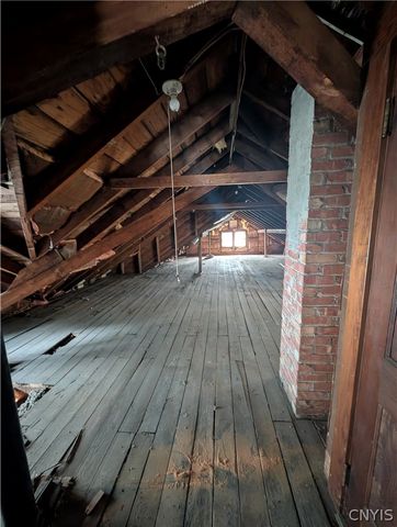 105 Peck Avenue, Syracuse, NY 13206