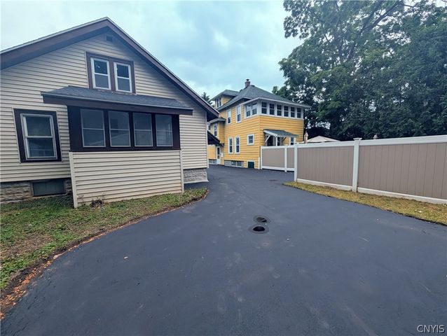 105 Peck Avenue, Syracuse, NY 13206