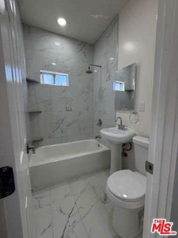 1117 S Westlake Avenue 304, Los Angeles, CA 90006