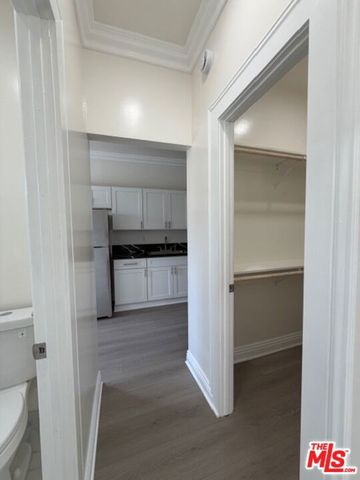 1117 S Westlake Avenue 304, Los Angeles, CA 90006