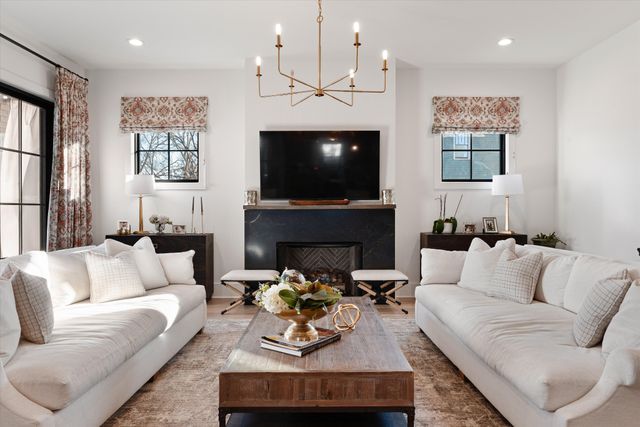 122 38th Ave, N, Nashville, TN 37209