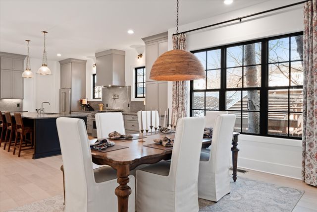 122 38th Ave, N, Nashville, TN 37209