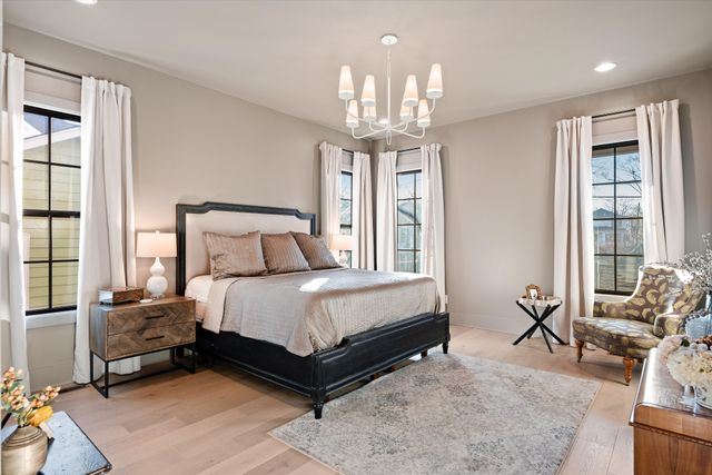 122 38th Ave, N, Nashville, TN 37209