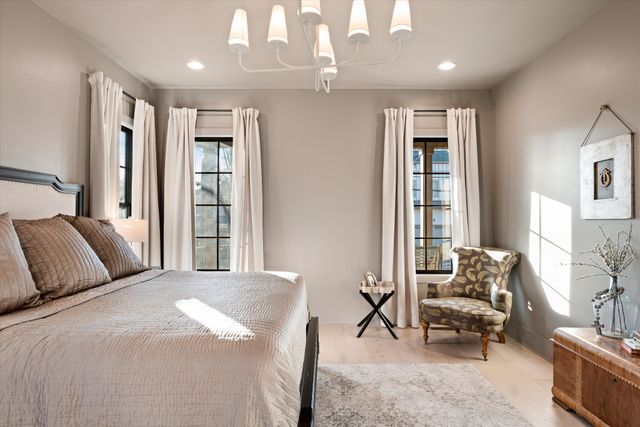 122 38th Ave, N, Nashville, TN 37209