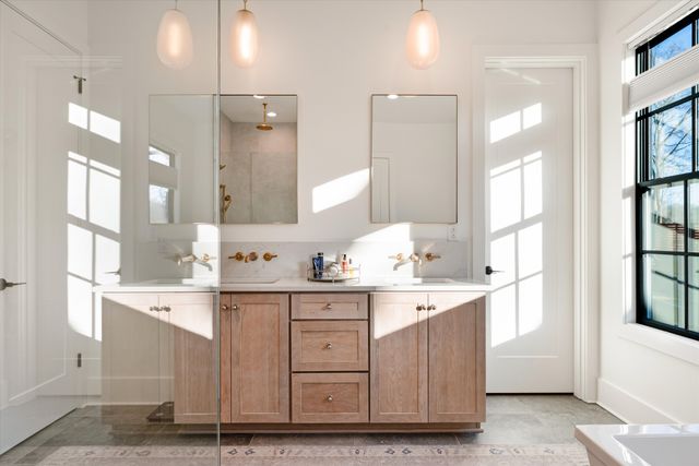 122 38th Ave, N, Nashville, TN 37209