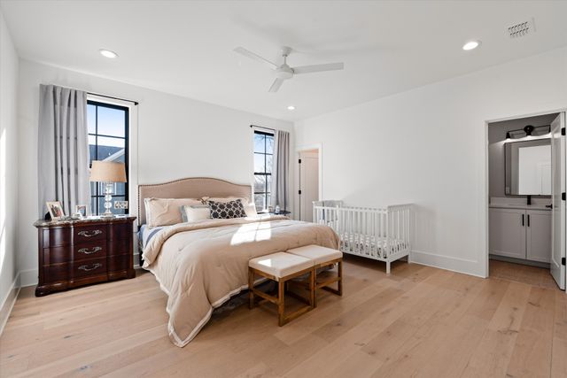 122 38th Ave, N, Nashville, TN 37209