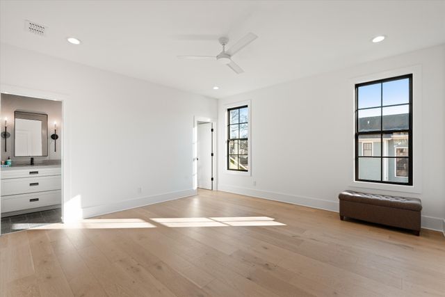 122 38th Ave, N, Nashville, TN 37209