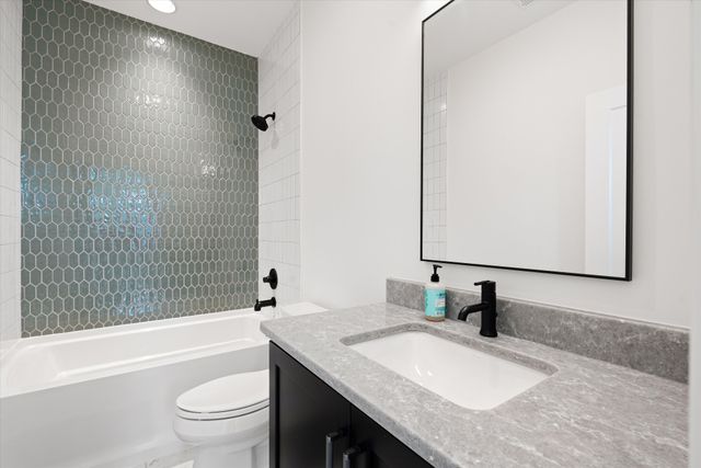 122 38th Ave, N, Nashville, TN 37209