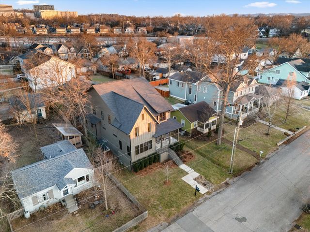 122 38th Ave, N, Nashville, TN 37209