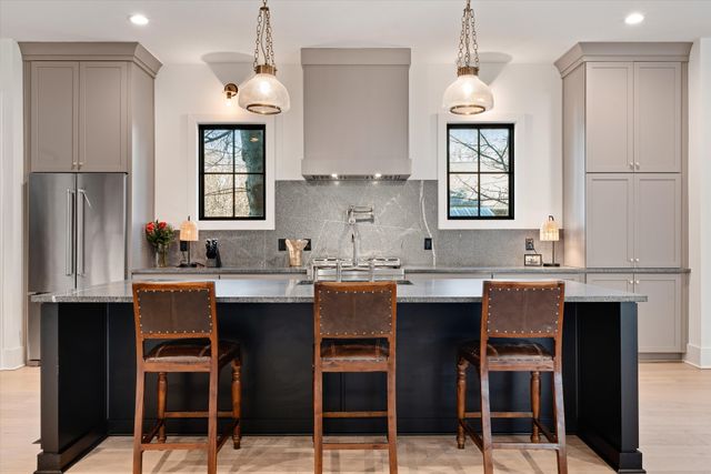 122 38th Ave, N, Nashville, TN 37209