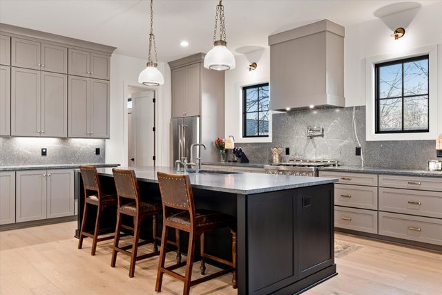 122 38th Ave, N, Nashville, TN 37209