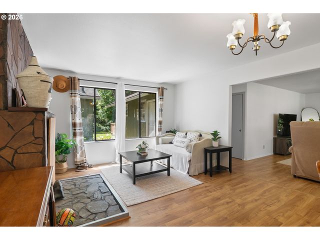 803 OHIO Ave, Bandon, OR 97411