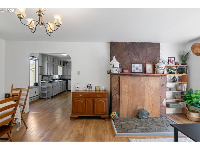 803 OHIO Ave, Bandon, OR 97411
