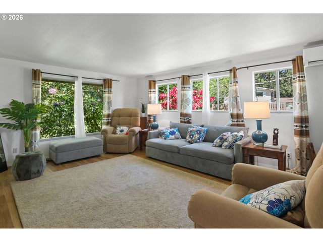 803 OHIO Ave, Bandon, OR 97411