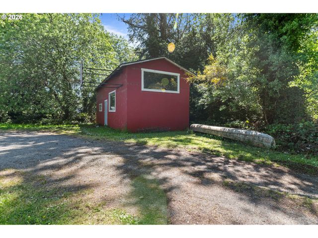 803 OHIO Ave, Bandon, OR 97411