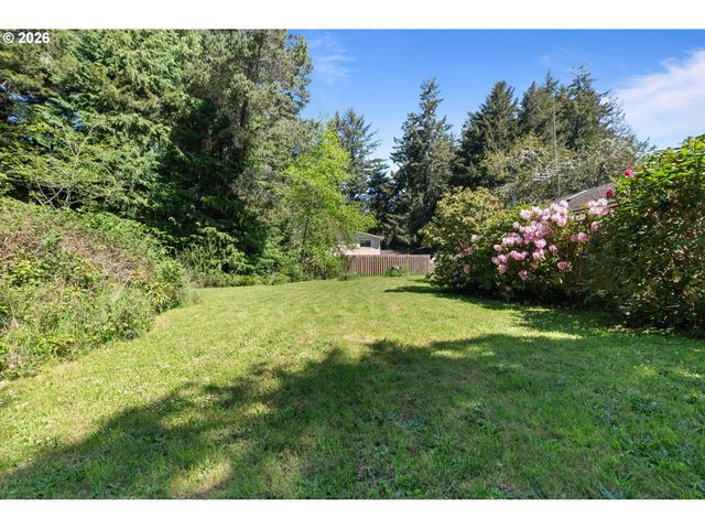 803 OHIO Ave, Bandon, OR 97411