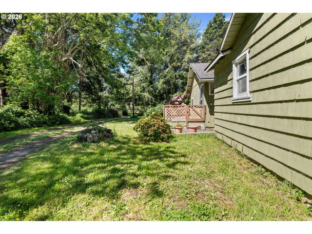 803 OHIO Ave, Bandon, OR 97411