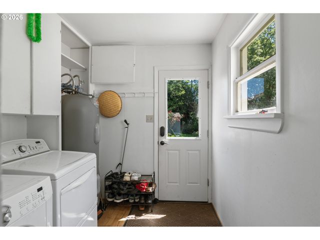 803 OHIO Ave, Bandon, OR 97411