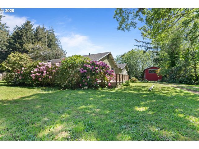 803 OHIO Ave, Bandon, OR 97411